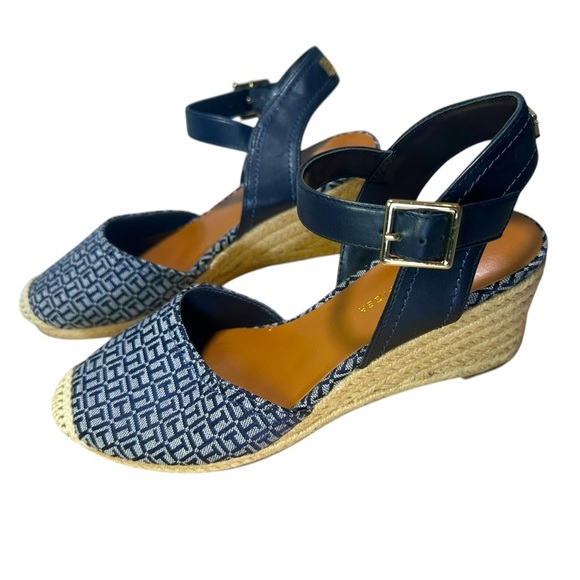 Tommy Hilfiger Women's Nilsa Sandal Blue Size 8 - Picture 1 of 5